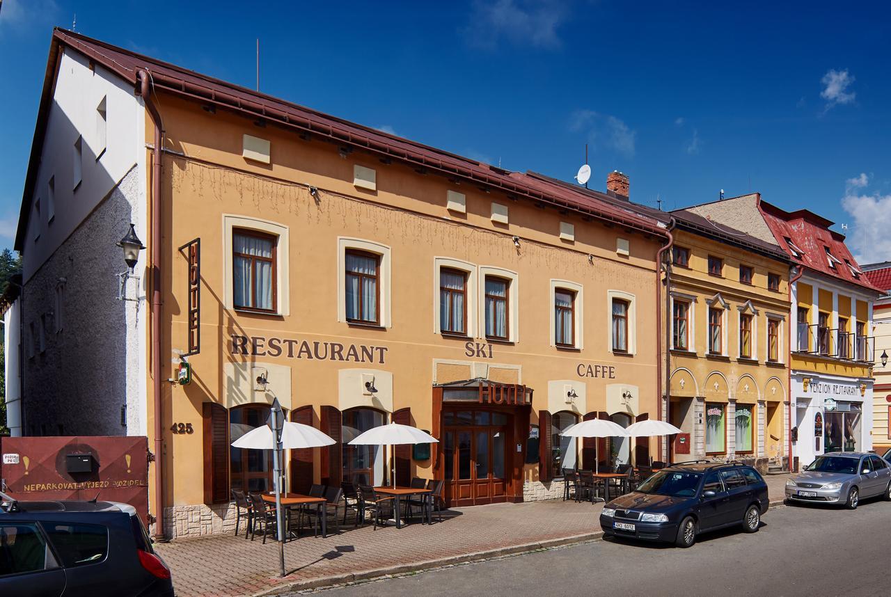 Ski Hotel Svoboda Nad Upou Luaran gambar