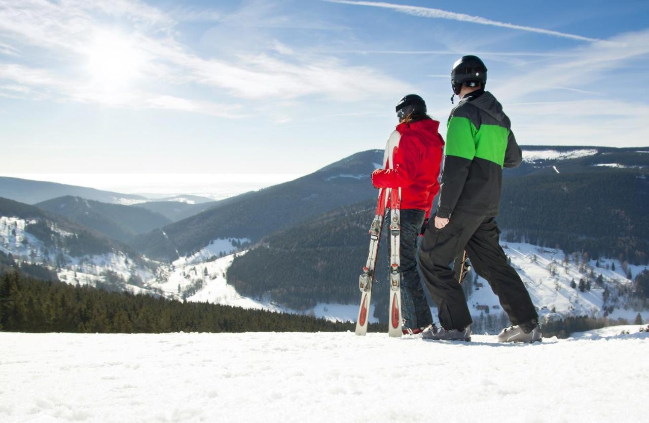 Ski Hotel Svoboda Nad Upou Luaran gambar
