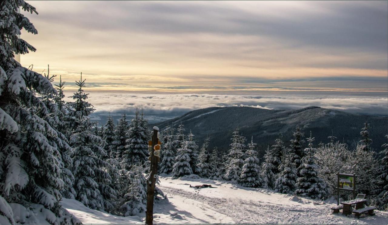 Ski Hotel Svoboda Nad Upou Luaran gambar